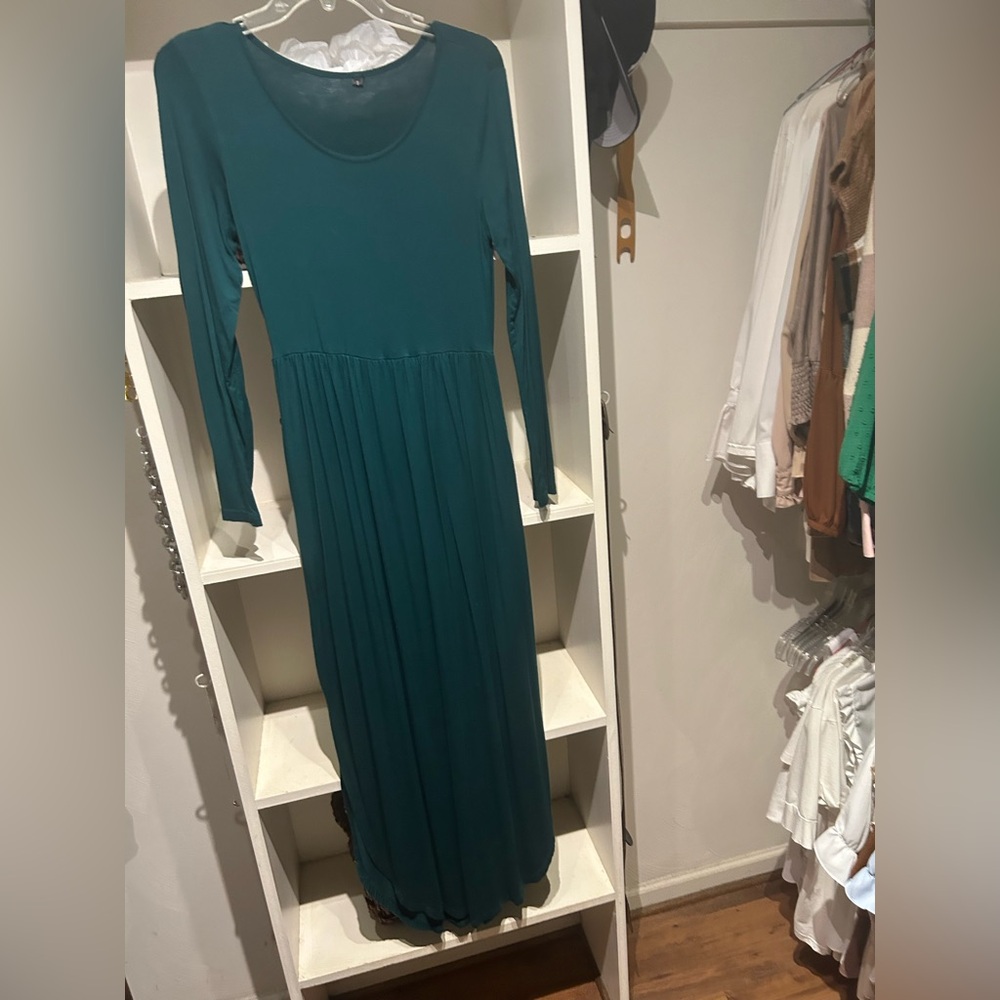 Green maxi dress long sleeve size small